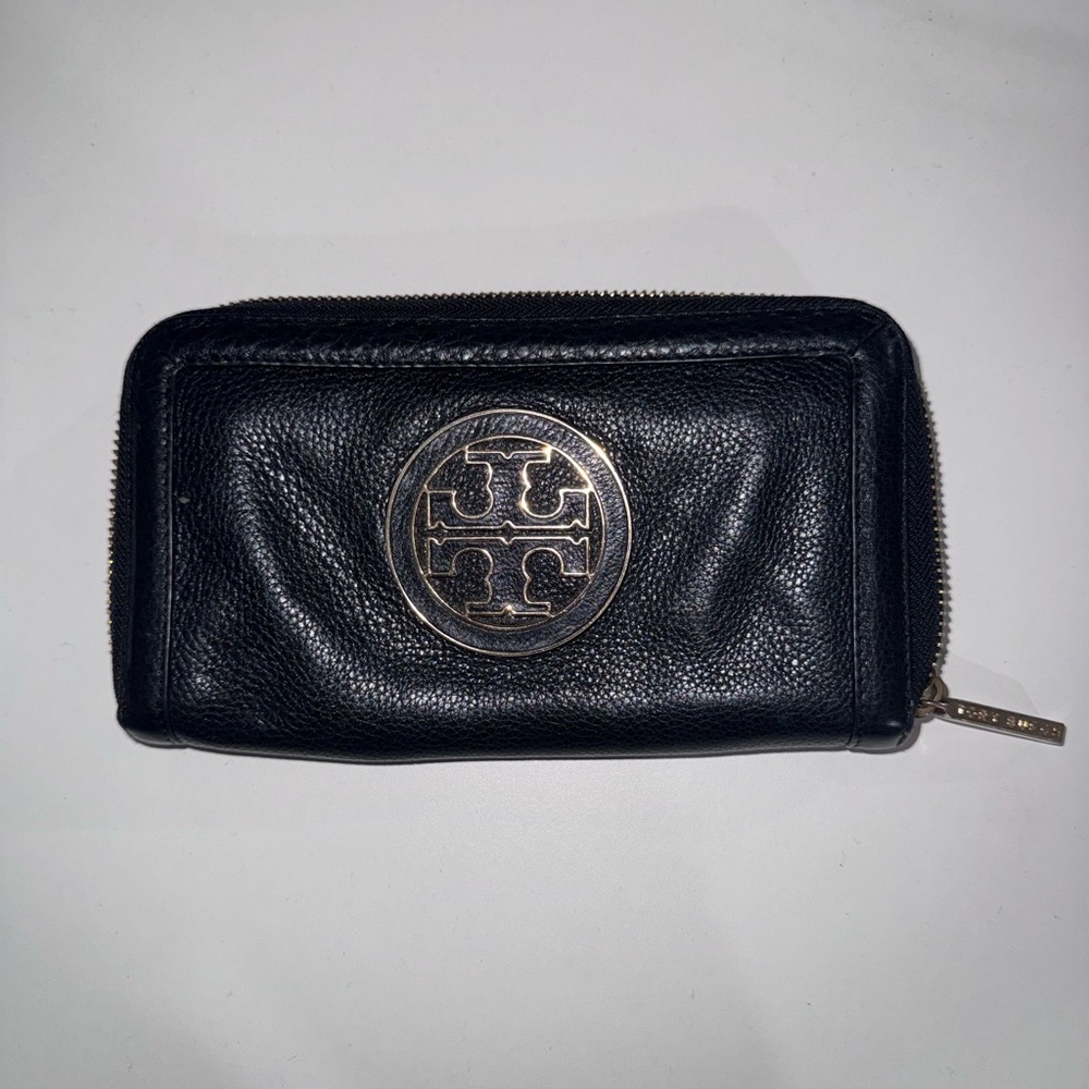 Tory Burch Black Leather Zip Wallet
